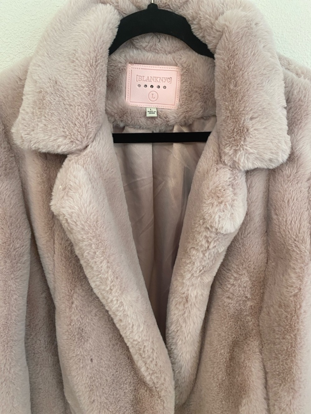 Blank NYC Plush Teddy Jacket in Blush light Pink. Size Large.